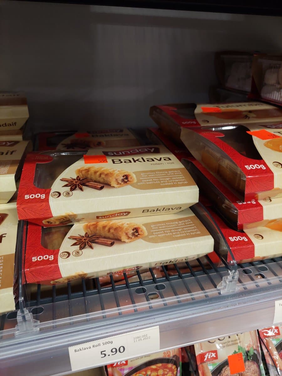 Sunday Baklava rotolo