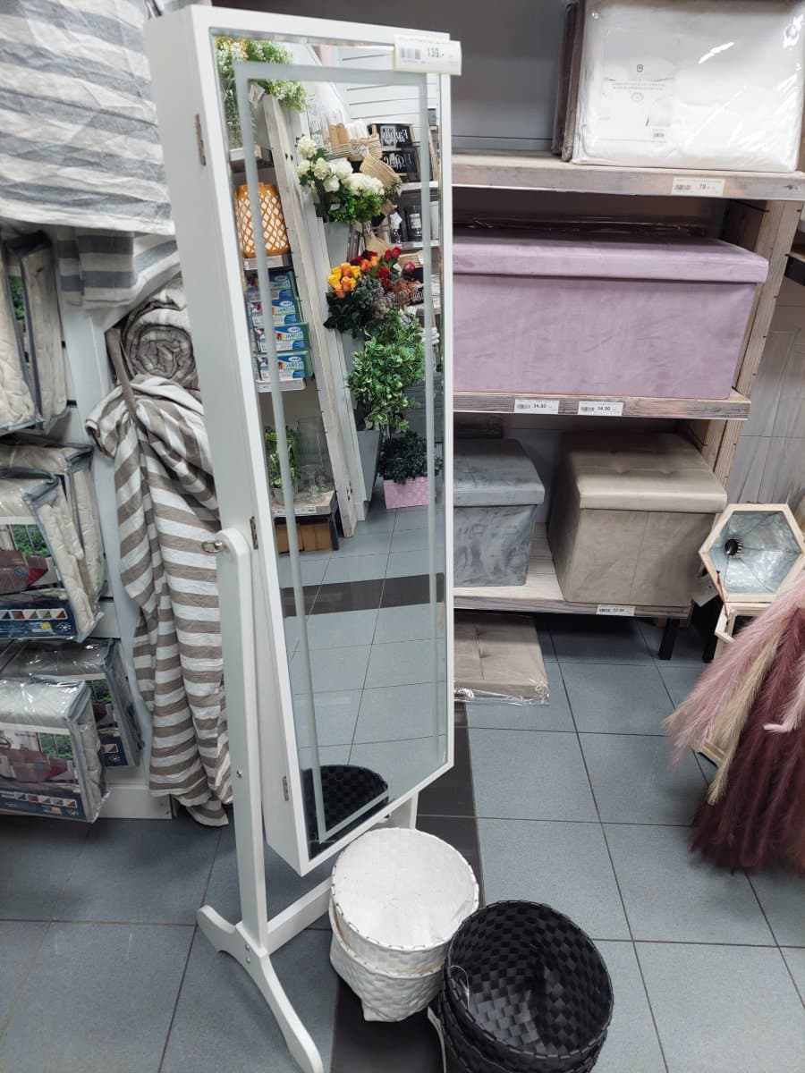 Specchio a figura intera